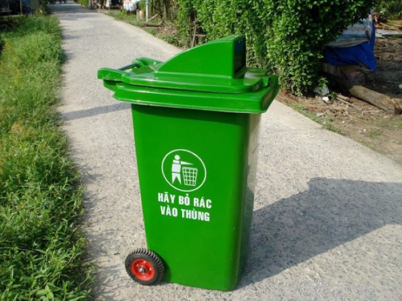 Outdoor trash can with large capacity, can hold a lot of garbage